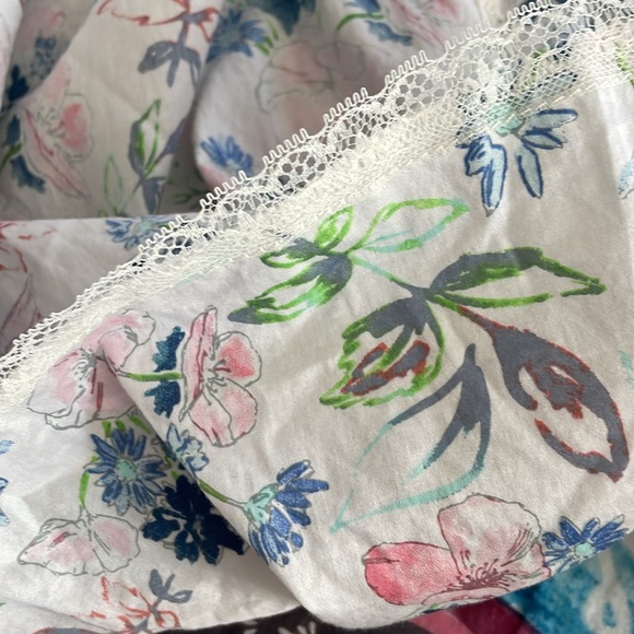 Exquisitely, sweet feminine and elegant Papinelle NWOT nightgown and robe M 💕 - Picture 6 of 9